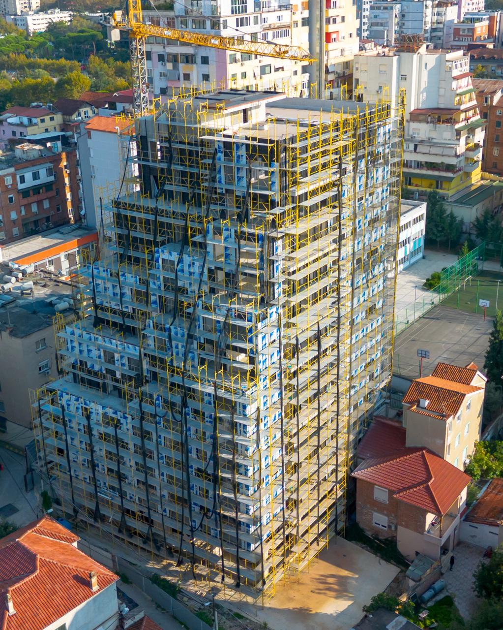 Objekti VIVA, Rruga “Javer Malo”, mbas qendres Globe